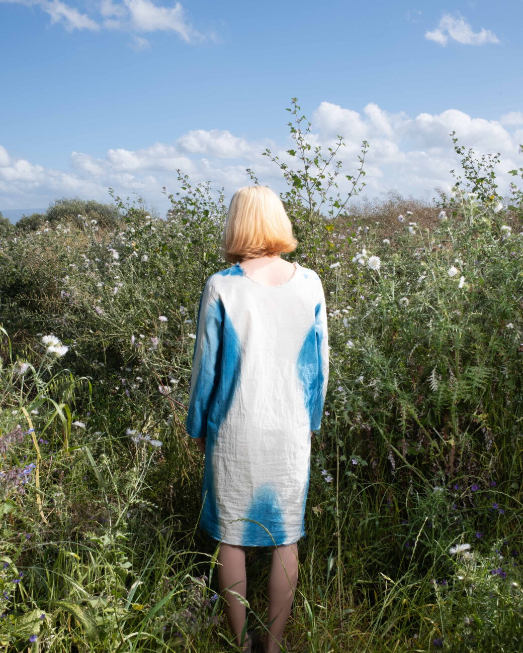 ALESSA JOOSTEN – Blue print dress –